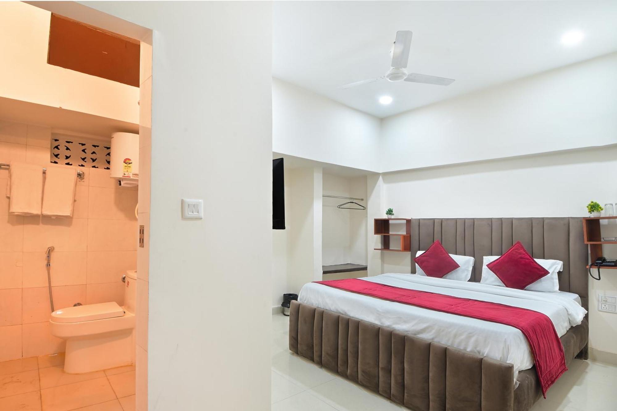 Hotel Chowdhry Tourist - Railway Station - 2 Minutes Walk New Delhi
